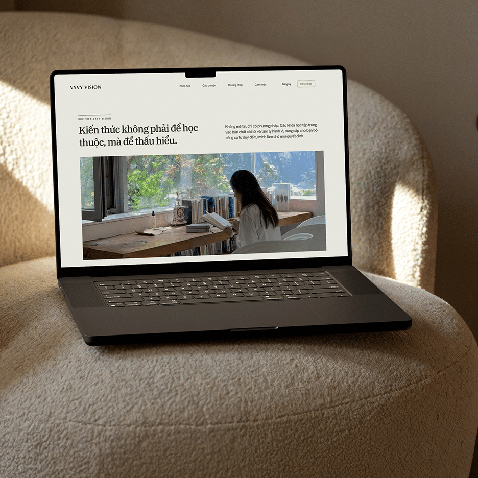 Structure narrative et design d'interface stratégique pour plateforme e-learning